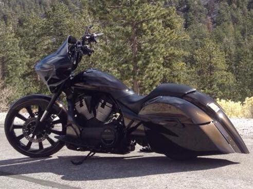 Elliptical Illusion Metric Black Wheels