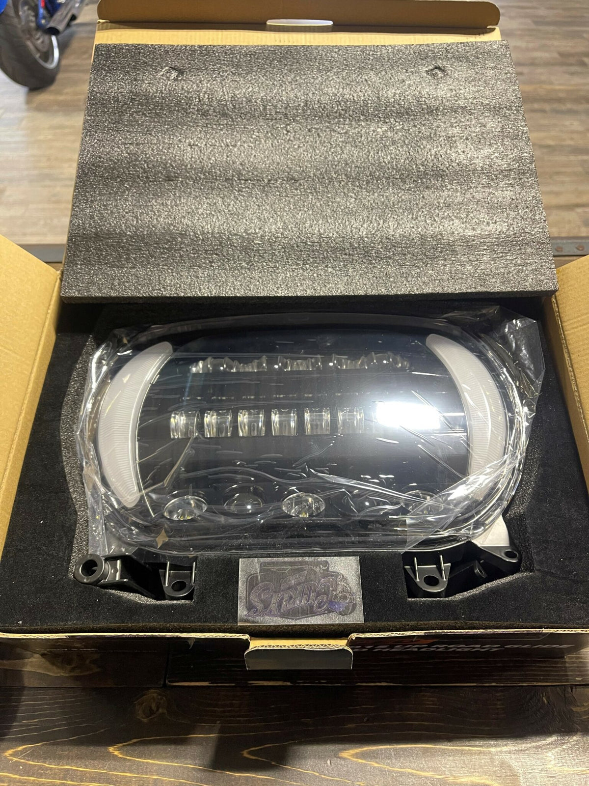 Curly's Inc Shark Tooth 2015 – UP Road Glide LED Headlight