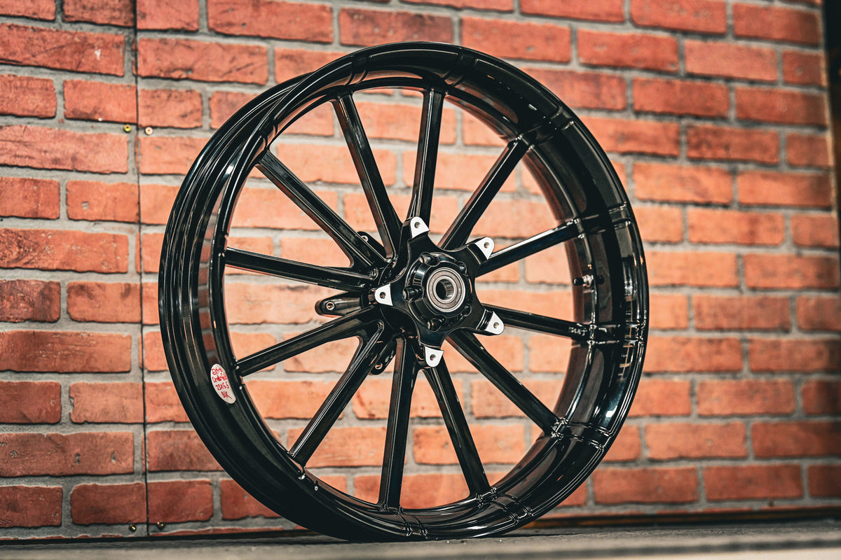 23x5.5" BLACK CENTERFOLD (2014-2023 HD TOURING)