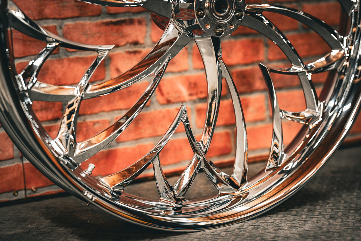 30x4.0" CHROME CRUSADE (2009-2023 HD Touring)