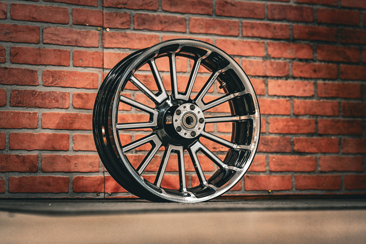 18x5.5" BLACK DOUBLE CUT OG 22 (2009-2023 HD Touring)