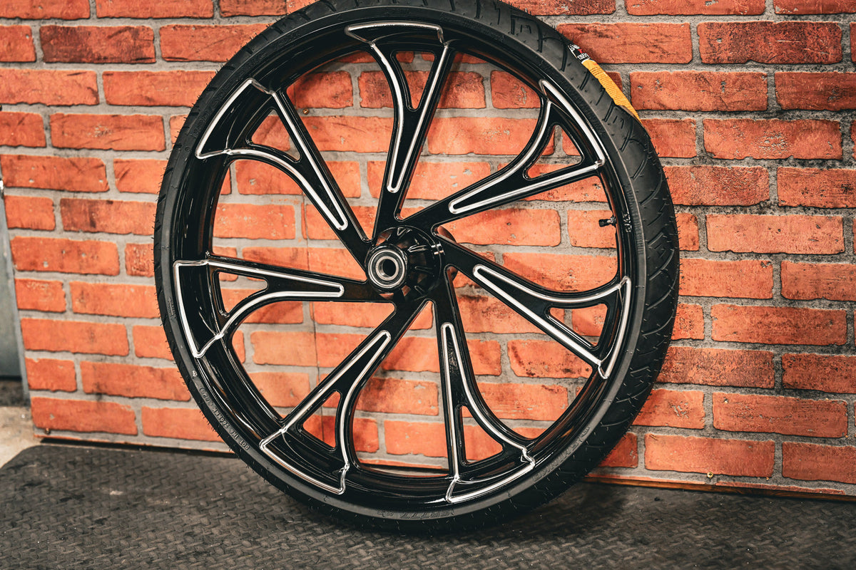 26x3.75" BLACK DOUBLE CUT BLADE RUNNER (2008-2026 HD Touring)