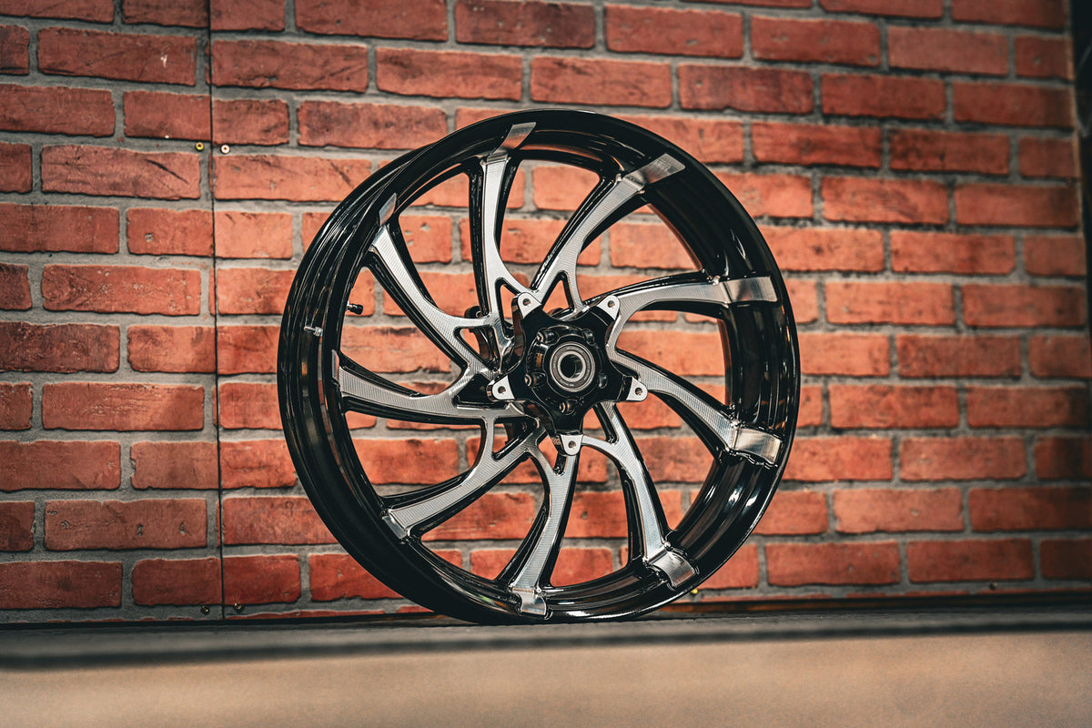 21X5.5" BLACK DOUBLE CUT XR9 (2014-2023 HD TOURING)