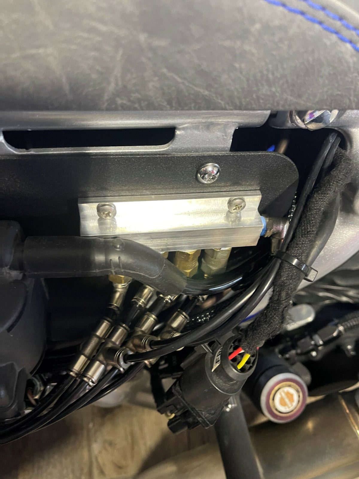 Curly's Inc 4 Valve Air Block