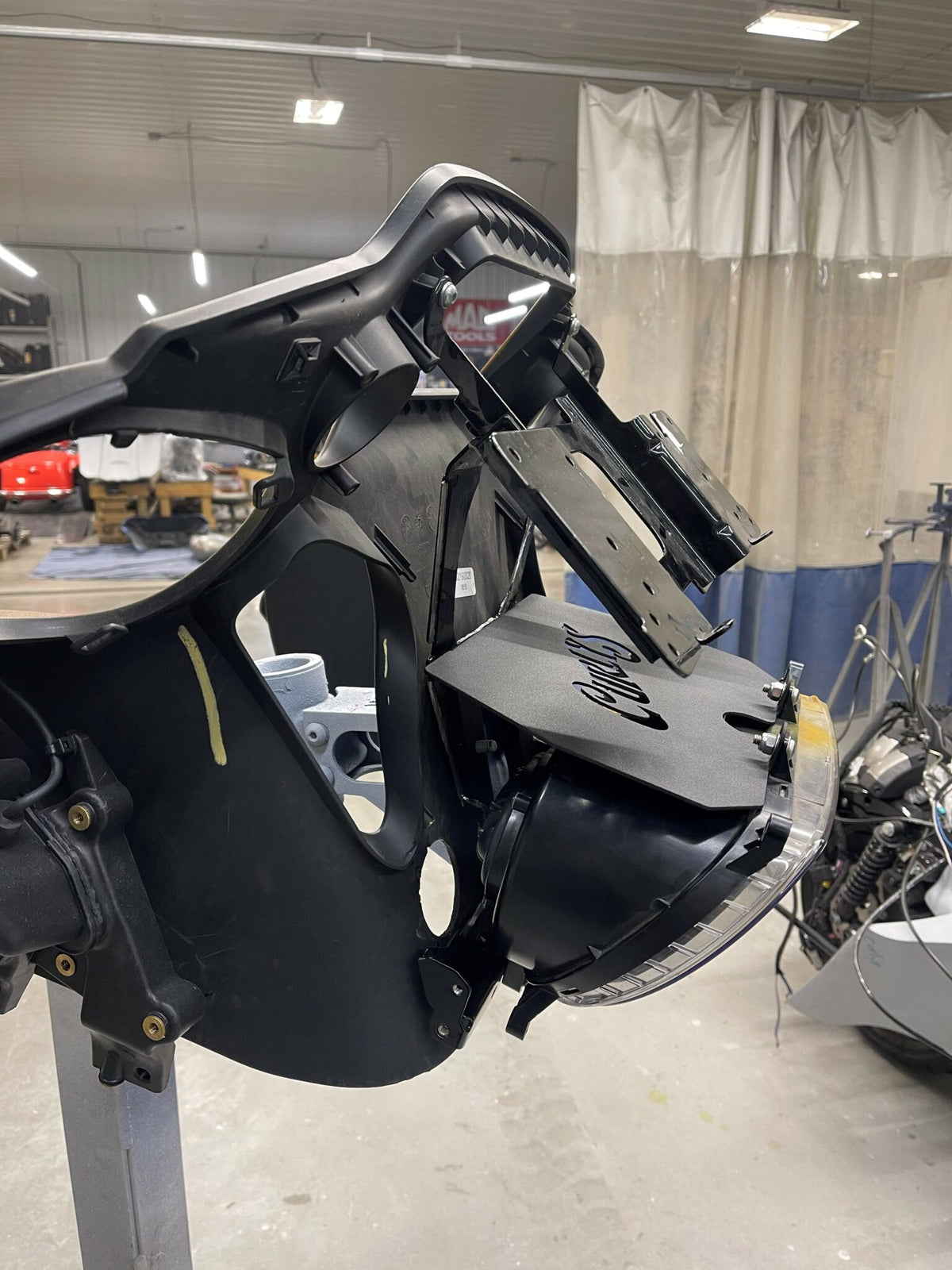 Curly's Inc Road Glide Amp Trays