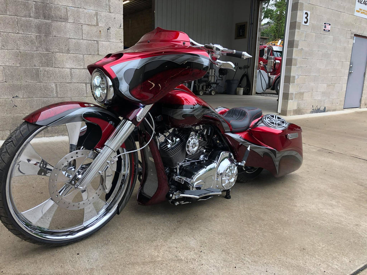 Edge matching rotor on motorcycle wheel