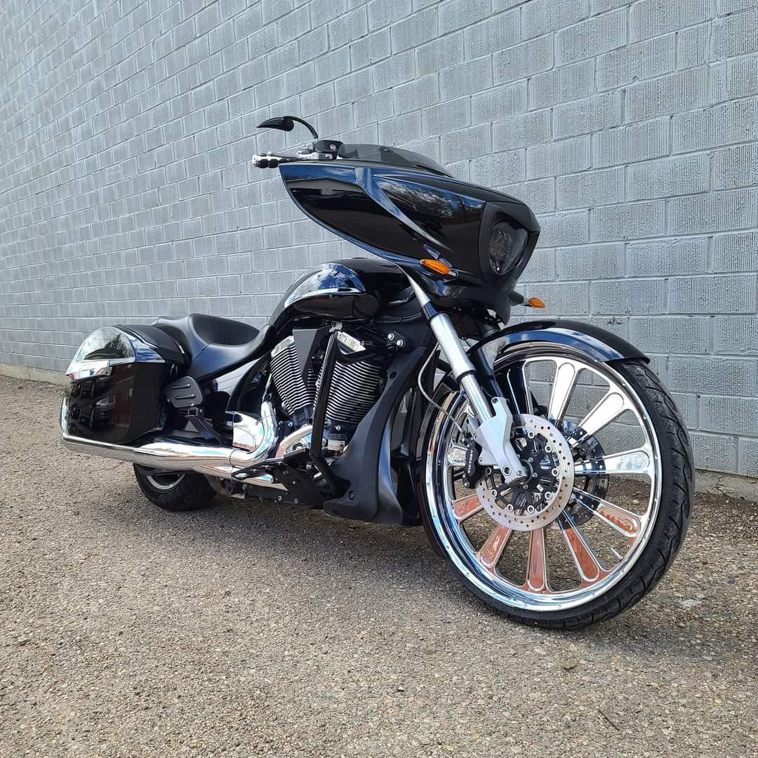 Elliptical Illusion Indian Chrome Wheels