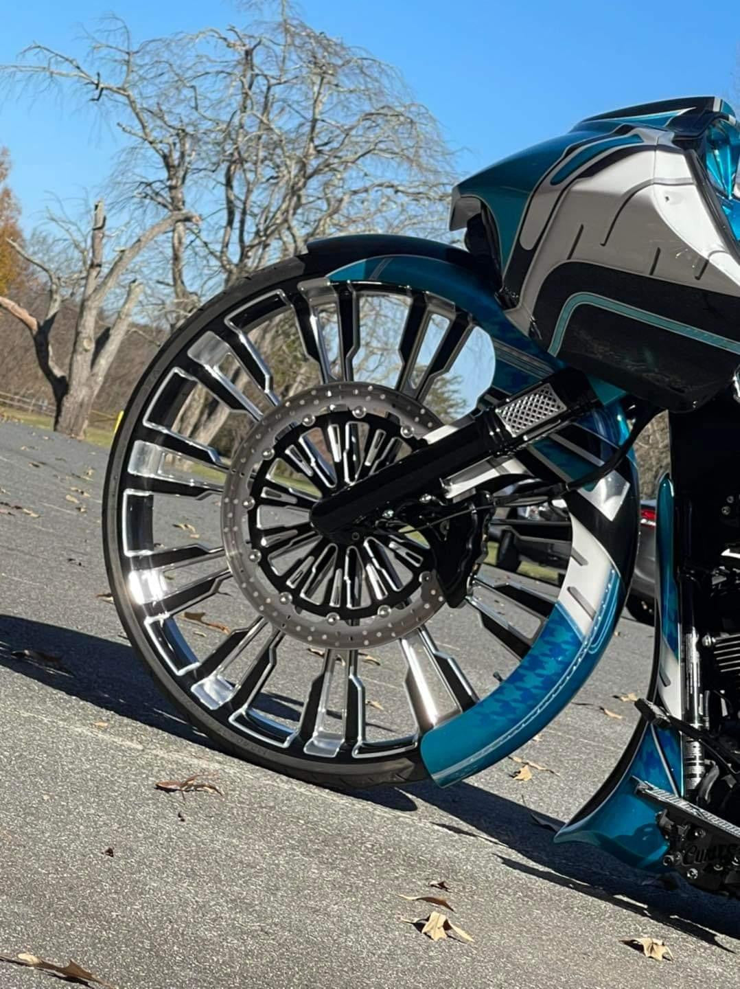 Roulette Metric Black Double Cut Wheels