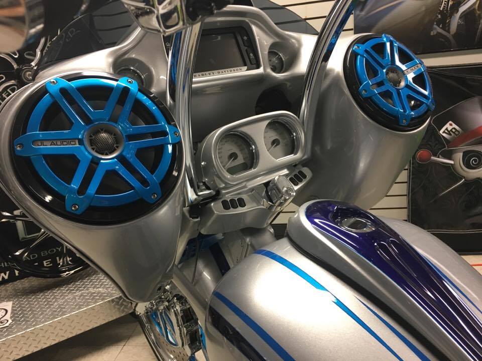 Performance Series 2015 Road Glide 8.8 Inner Fairing Audio Hoggz