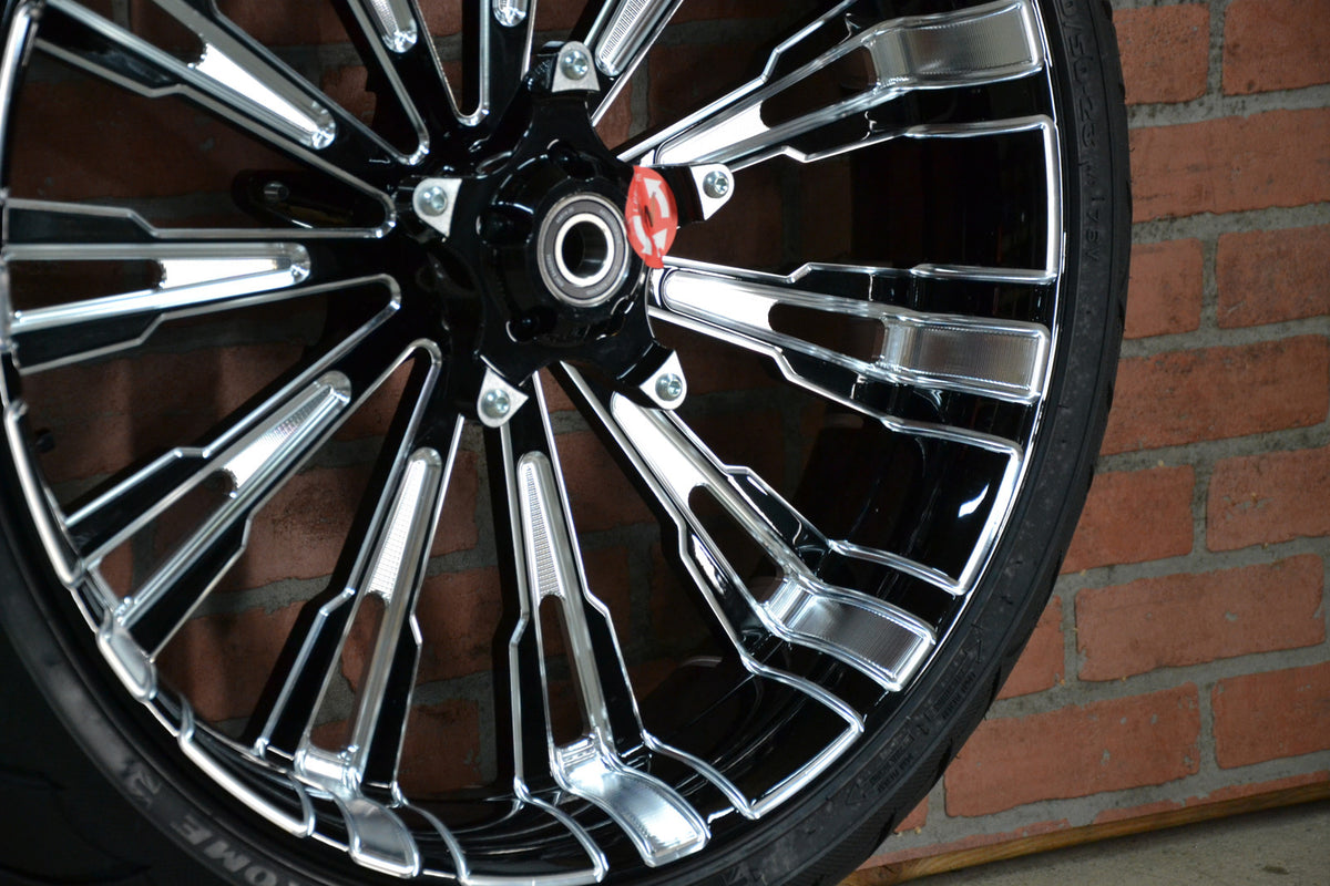 23x5.5" ROULETTE, BLACK DOUBLE CUT (2014-2023 HD TOURING)