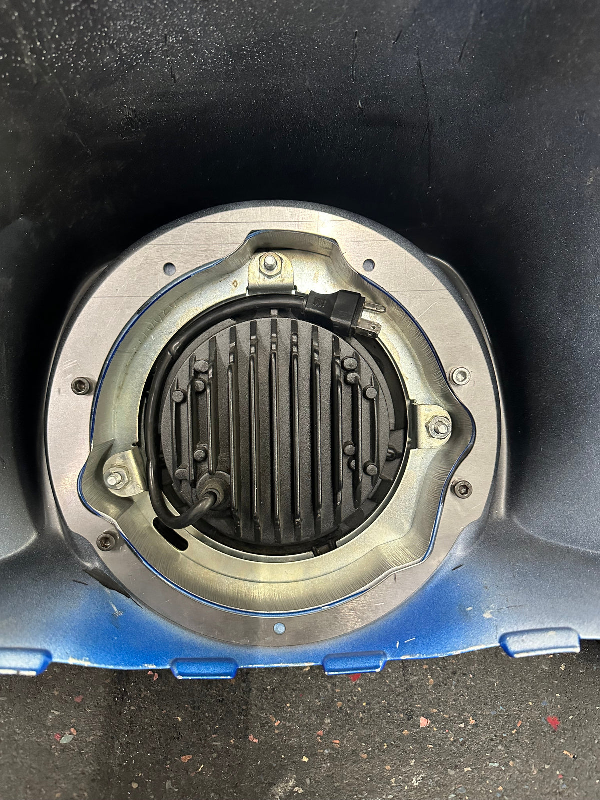 XEL Headlight Extension - 2009-Up Street Glide