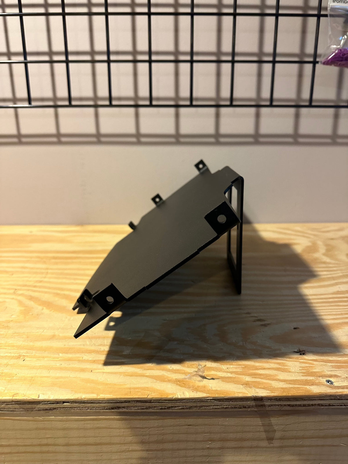 XEL 2015-Up Road Glide Amp Bracket (Vent Delete Required)