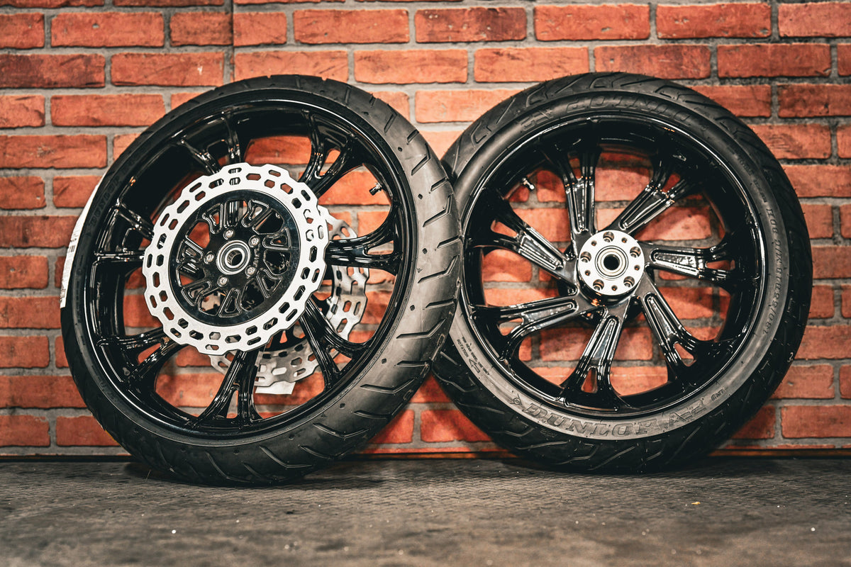 21x3.25" / 18x5.5 BLACK 3D BLADE RUNNER PAIR (2014-2023 HD TOURING)