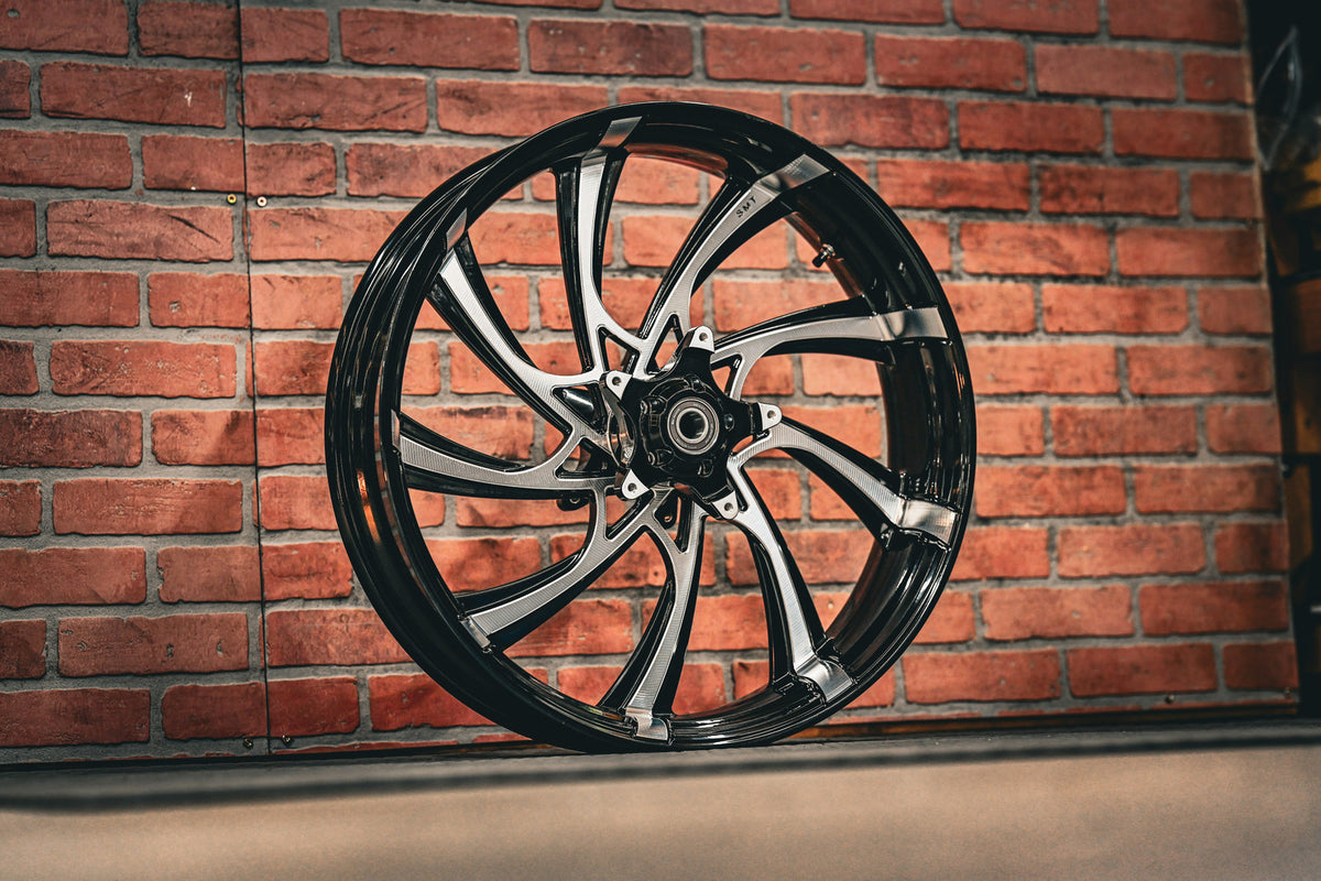 23X5.5" BLACK DOUBLE CUT XR9 (2014-2023 HD TOURING)