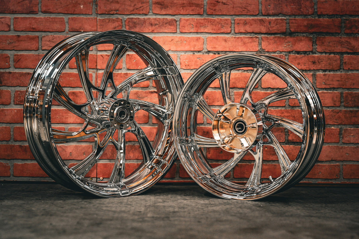 21x5.5" / 18x5.5 CHROME XR9 PAIR (2009+ HD TOURING)