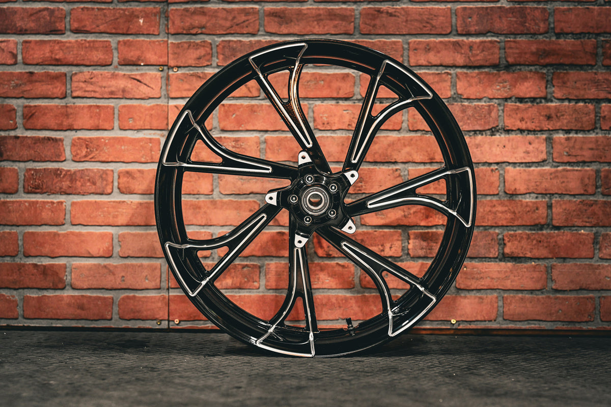 23x5.5" BLACK DOUBLE CUT BLADERUNNER  (2014-2023 HD TOURING)