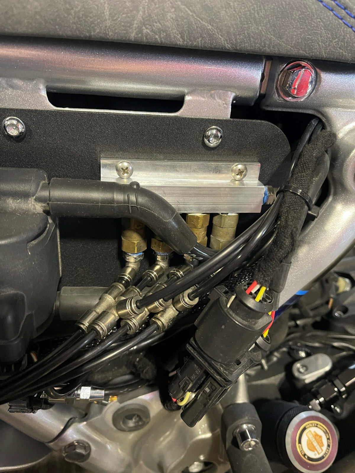 Curly's Inc 4 Valve Air Block