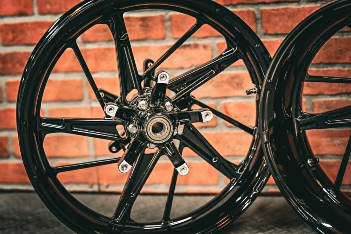 19x3.0" / 18x5.5 BLACK PS.08 (2024+ HD TOURING)