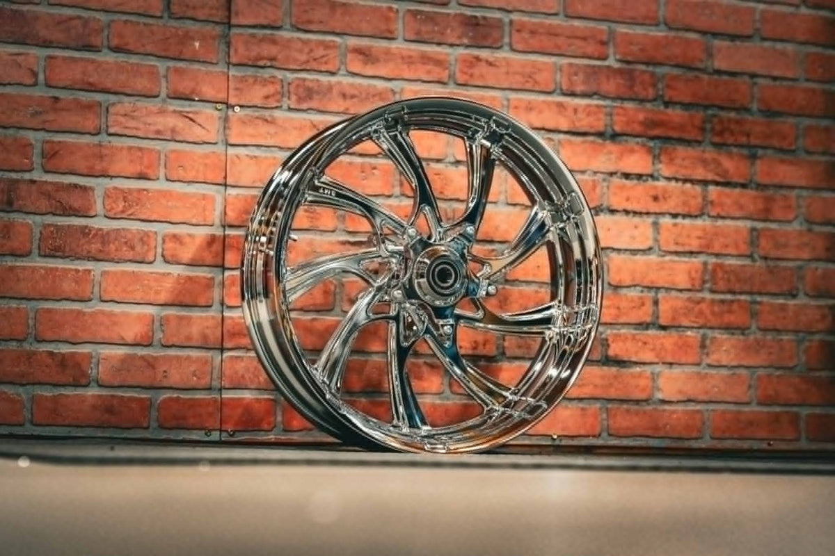 21X5.5" CHROME XR9 (2014-2023 HD TOURING)