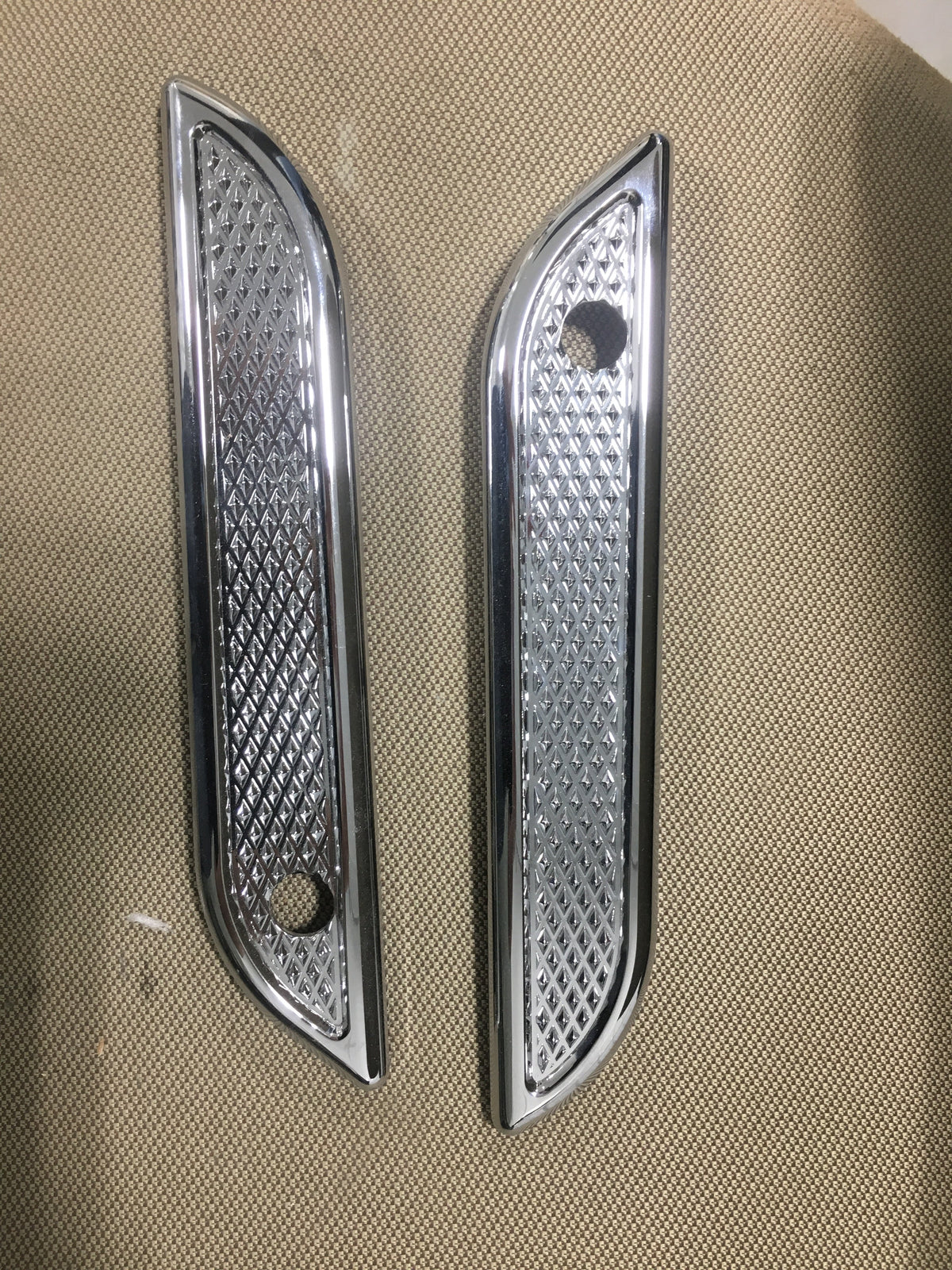 Topshop Chrome Large Diamond Bag Latches