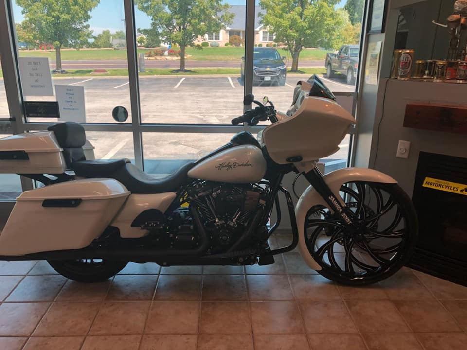 El Kurwa Harley Touring Black Wheels