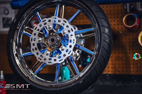 GT2 Harley Softail | Dyna | Sportster Chrome Wheels with color insert