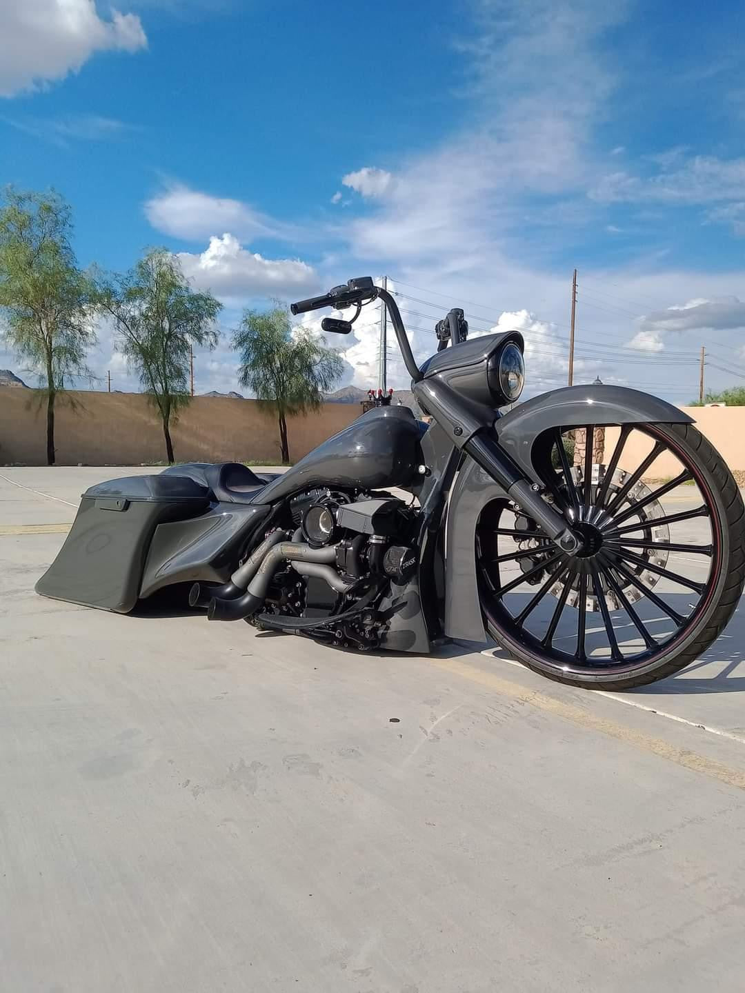 Straight Line Metric Black Wheels