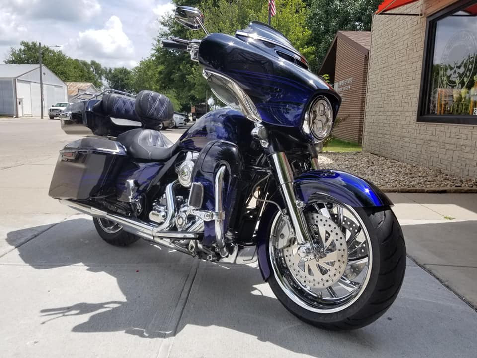 Villas Bulldog Fat Tire Chrome Wheels